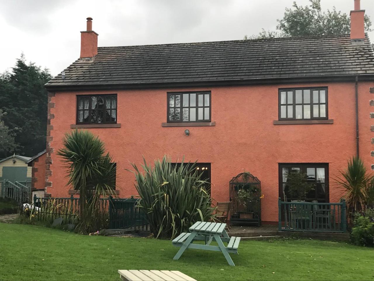 Chestnuts Bed And Breakfast Whitehaven Bagian luar foto